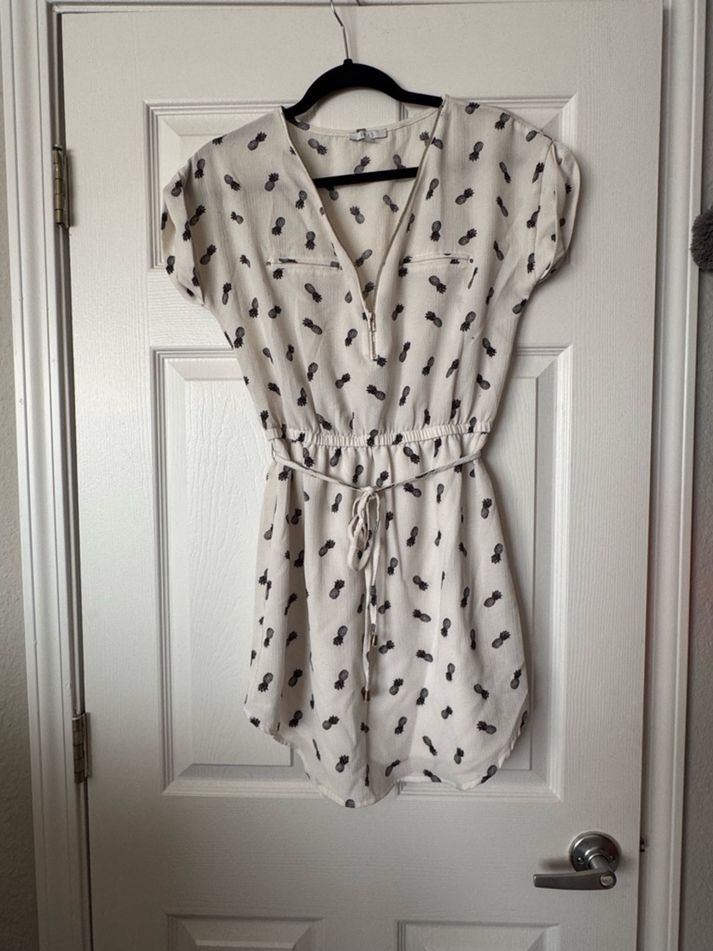 Iris White Dress with Pineapples Size Medium